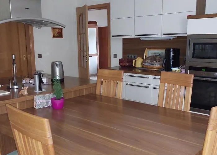 Haus 13 بيت للعطل